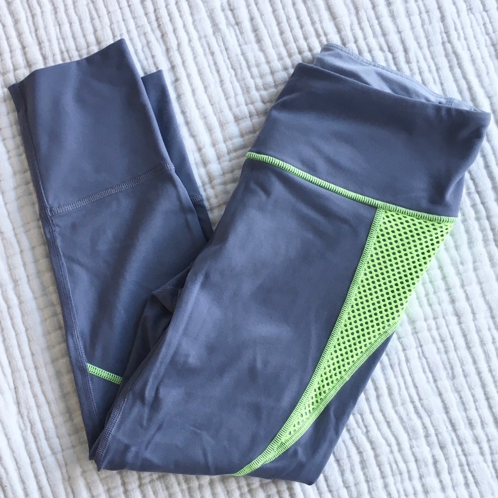 Victoria Secret Sport Knockout Capri Spandex Small